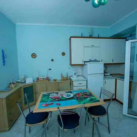 Pool Flat